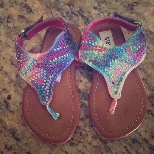 Super cute bling tie dye Steve Madden sandals